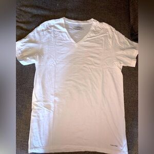 Calvin Klein men’s T shirt , white , size M , V neck